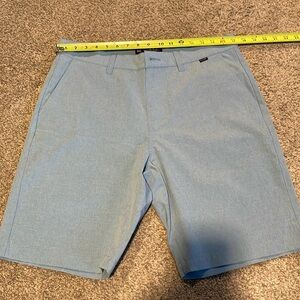 Travis Mathew’s Golf Shorts 34